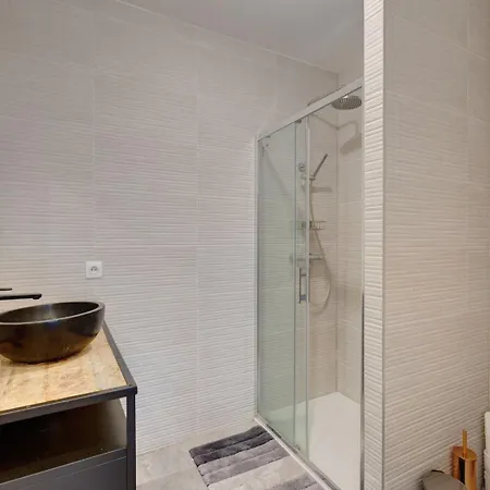 Apartment Guestready - 2 Bedroom With Terrace Near Bordeaux *